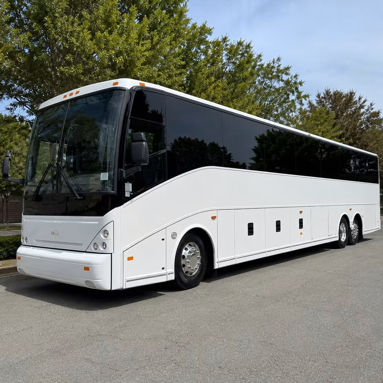 shuttle your grand prairie workforce between remote parking and the job site without the headaches